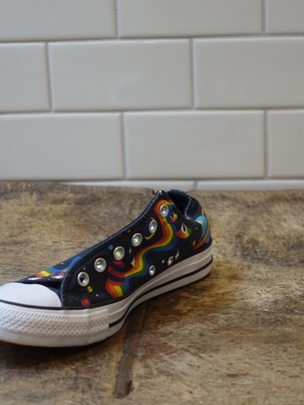 Converse Special Find . Unique And Part Of The Pride Collection - Picture 4 of 9